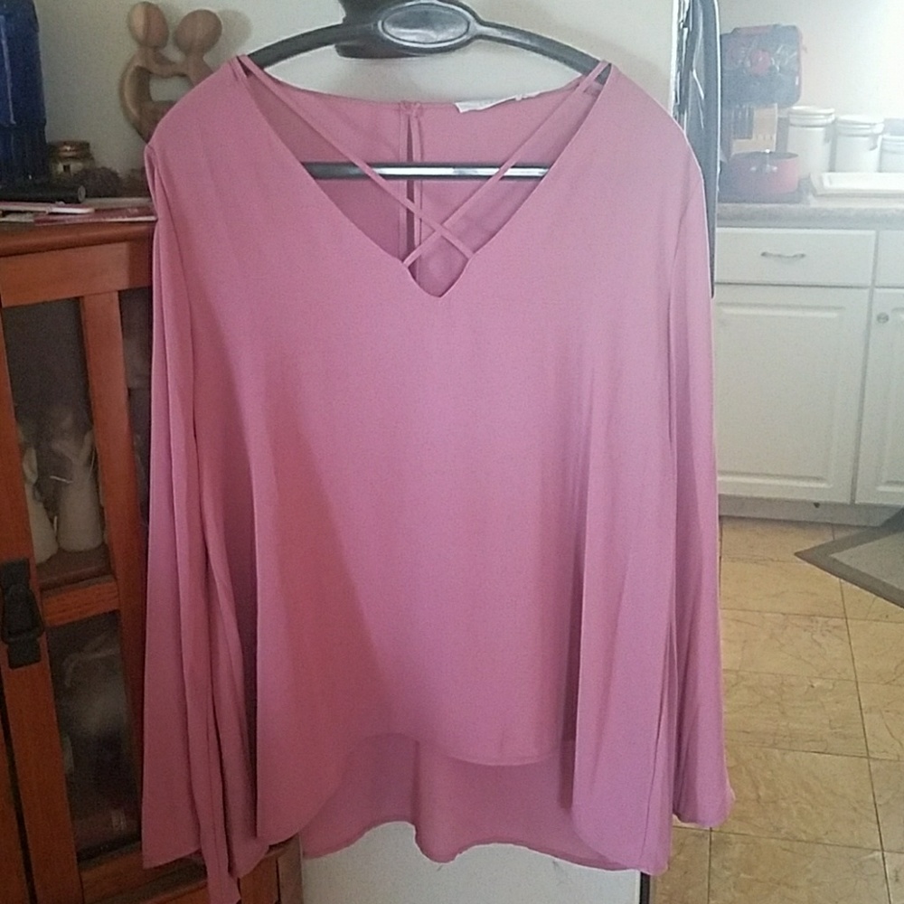 mauve/ rose colored top